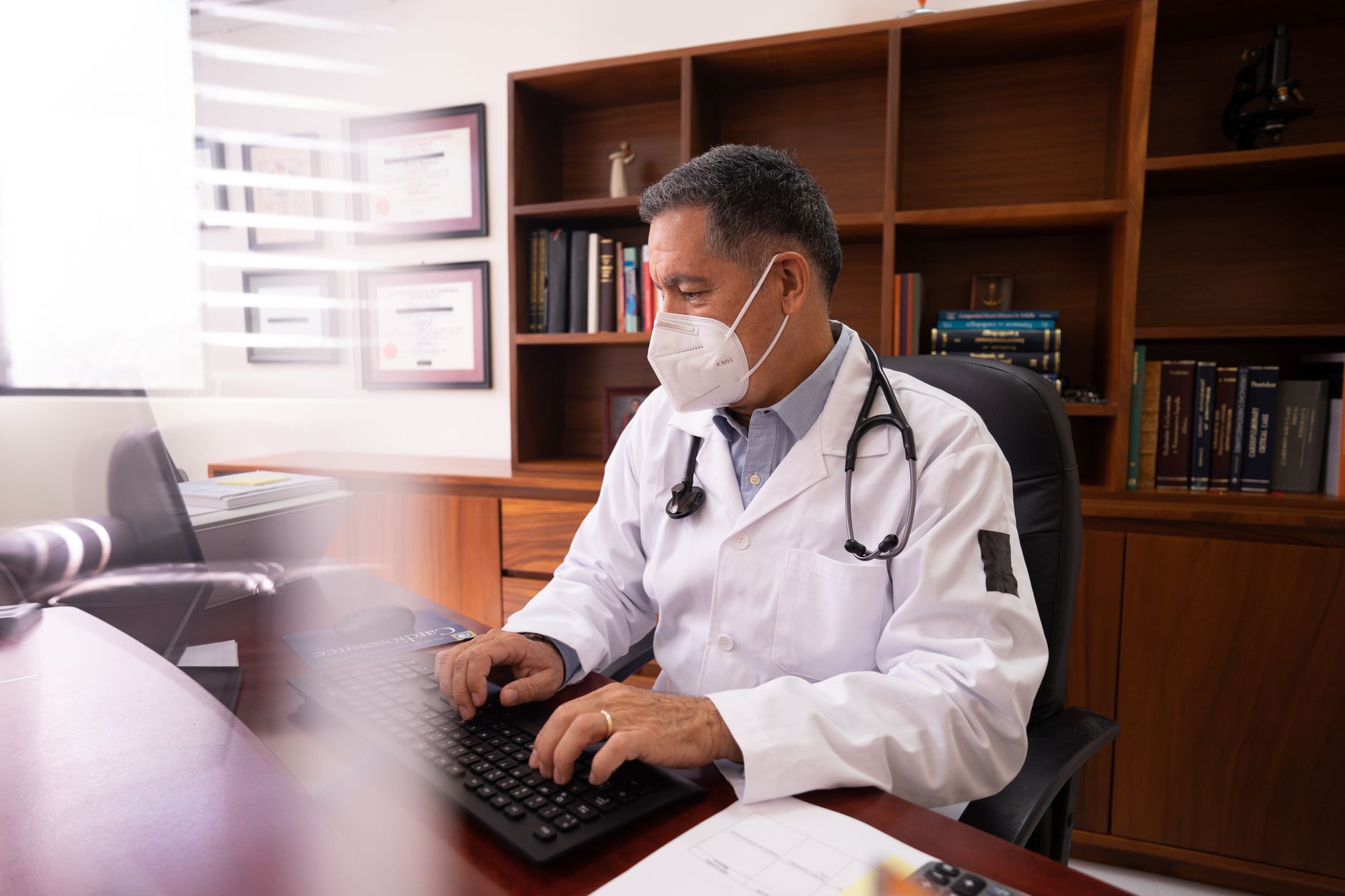HDS cabinet medical : quand un medecin est-il concerne ?